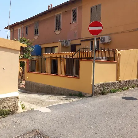 Guest house La Dama 3*